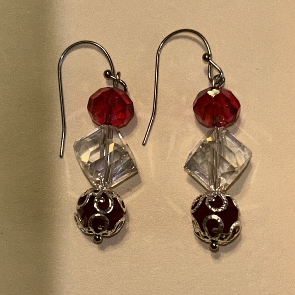 Handmade ❤️Red Dangle Earrings - Picture 3 of 4